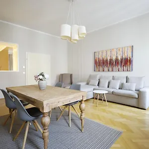 Heymi Karlsplatz Appartement