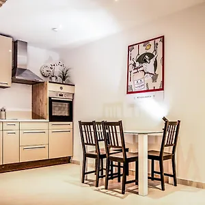 Wohnen Im Herzen Von Budget Appartement